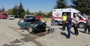 Isparta'da iki otomobil çarpıştı: 3 yaralı