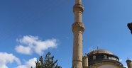 Isparta'da şiddetli rüzgar cami ve evlerde hasara neden oldu