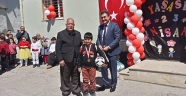 İSTİKLAL İLKOKULU 23 NİSAN’I MAHALLELİYLE COŞKUYLA KUTLADI