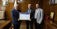 İSTİKLAL ÜNİVERSİTESİ ERASMUS + ECHE BEYANNAMESİNİ ALDI