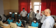 İSTİKLAL ÜNİVERSİTESİ, ERKENEZ ORTAOKULU’NA BİLGİSAYAR LABORATUVARI KURDU