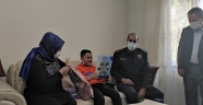 Kahramanmaraş Emniyet Müdürü Cebeloğlu'ndan şehit çocuğuna doğum günü sürprizi