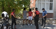 Kahramanmaraş’ta bin 909 kişi denetlendi