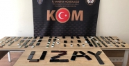 Kahramanmaraş'ın Pazarcık ilçesinde gümrük kaçağı 111 cep telefonu ele geçirildi.
