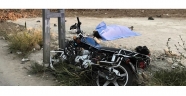 Kahramanmaraş'ta elektrik direğine çarpan motosikletin sürücüsü yaşamını yitirdi