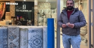 Kahramanmaraş'ta esnaf, kaldırımda bulduğu paranın sahibini arıyor
