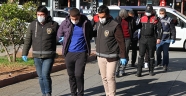 Kahramanmaraş'ta haklarında kesinleşmiş hapis cezası bulunan 4 kişi aynı evde yakalandı