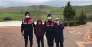 Kahramanmaraş'ta jandarma otizimli Enes'in yüzünü güldürdü