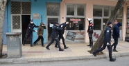 Kahramanmaraş'ta kıraathaneye dönüştürülen ruhsatsız iş yerindeki 15 kişiye para cezası