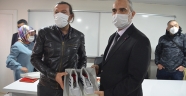 Kahramanmaraş'ta öğrencilere ayakkabı bağışı