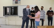 Kahramanmaraş'ta öğrencilere çikolata ikramı
