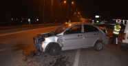 Kahramanmaraş'ta refüje çarparak takla atan otomobildeki 3 kişi yaralandı