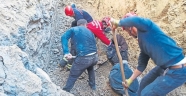 Kahramanmaraş'ta toprak altında kalan baba ve oğlu hayatını kaybetti