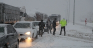 Kar nedeniyle Kahramanmaraş-Kayseri kara yolunun tek yönü ulaşıma kapandı.