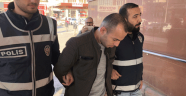 Kendisini üsteğmen olarak tanıtarak dolandırıcılık yapan şüpheli tutuklandı