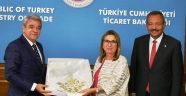 KMTSO’DAN TİCARET BAKANI RUHSAR PEKCAN’A ZİYARET