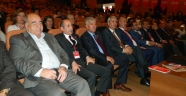Kongre değil Çekişme Meydanı!