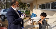 Kumbarasındaki parayı Milli Dayanışma Kampanyası'na bağışladı