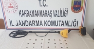 M.E İSİMLİ ŞAHIS METAL ARAMA DETEKTÖR İLE DEFİNE ARARKEN SUÇÜSTÜ YAKALANMIŞTIR