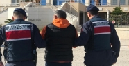 Mersin'de 16 yıl 7 ay hapis cezası bulunan hükümlü tatil sitesinde yakalandı