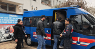 Mersin'de 17 düzensiz göçmen yakalandı