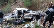 Mersin'de kamyonet uçuruma devrildi: 1'i çocuk 3 ölü
