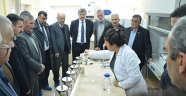 MUHTARLARIN AYVALI ARITMA TESİSİNE ZİYARETLERİ DEVAM EDİYOR