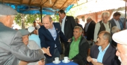 Narlı Öztunç’u Bağrına Bastı