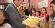 OKUMUŞ; ÖĞRENCİLERLE BİRLİKTE EBRU SANATI YAPTI