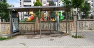 Otobüs durakları dezenfekte ediliyor