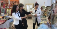 Özdarendeli, Ahşap Boyama ve Rölyef Sergisini Gezdi