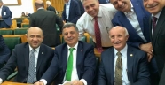 Pakdil, 256 üyenin tamamının oyunu alarak güven tazeledi