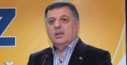 Pakdil; “Sen ben demeye, çekişmeye zamanımız yok. Bir ve beraber olmalıyız”