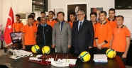 Pazarcık Belediyesi Sporculara destek olmaya devam ediyor.