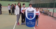 SANKO OKULLARI YILDIZ ERKEK TENİS TAKIMI İL İKİNCİSİ OLDU