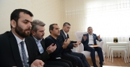 ŞEHİT VE GAZİ AİLELERİNİ ZİYARET ETTİ