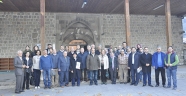 SEMPOZYUM GEZİ İLE TAÇLANDIRILDI