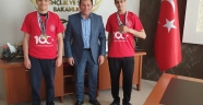 SPORCULARIMIZ YÜZMEDE ENGEL TANIMADILAR