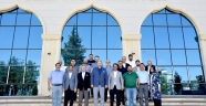Türkiye'nin kalkınması için mücadele eden sivil toplum kuruluşuyuz
