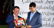 TÜRKOĞLU HALKI KAYMAKAMA VEDA ETTİ