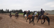 TÜRKOĞLU’NDA AT YARIŞLARI