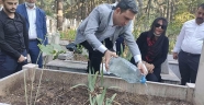ÜLKÜCÜ ŞEHİT BLEDA AYBARS TEKİN ÖLÜMÜNÜN 40. YIL DÖNÜMÜNDE MEZARI BAŞINDA ANILDI!