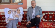 Üniversitemiz Rektörü Can, Siyam İkizleri Ayşe ve Sema’yı Ziyaret Etti