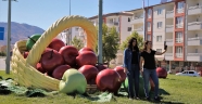 Usta Ellerden Çıkan Eserler Kavşakları Süslüyor