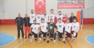 voleybol takımını 3–1 mağlup etti