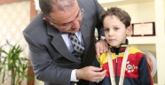 WUSHU ŞAMPİYONLARINDAN BAŞKAN GÜVEN’E ZİYARET…
