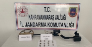 Yaşlı adamın evinde tarihi eser bulundu