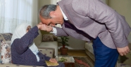 YAŞLILARIMIZ MEDENİYETİMİZİN SARSILMAZ TEMELİDİR