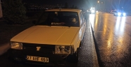 Yolun karşısına geçmek isteyen yayaya otomobil çarptı