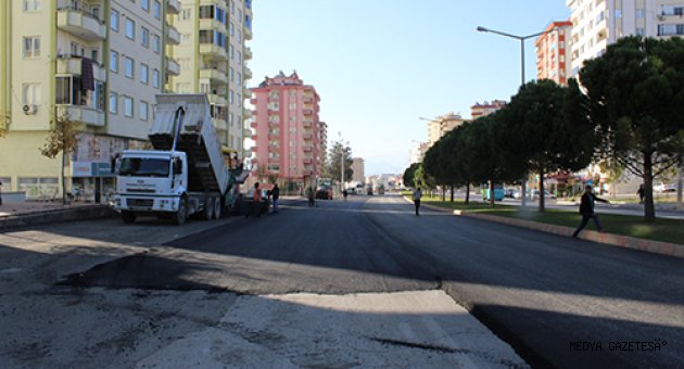 TEKEREK YOLU ASFALTLANIYOR